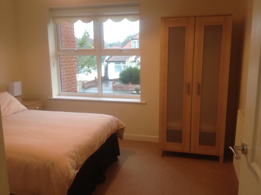 Pembroke Apartment Ruislip Room photo